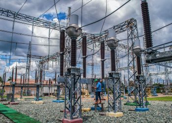 Peta Kapasitas Listrik Nasional hingga Akhir 2024: Pembangkit Fosil Vs Pembangkit EBT