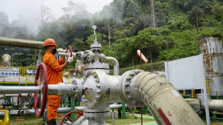 Panas Bumi Melimpah, Pembangkit Diesel Masih Mendominasi Kelistrikan NTT: Ini Langkah Strategis PLN