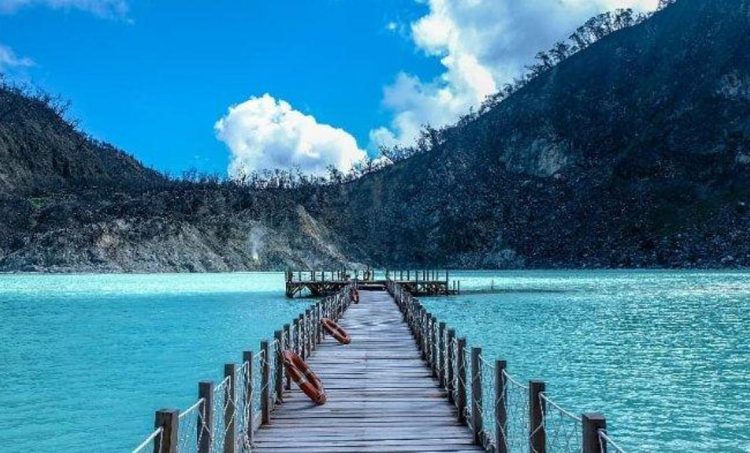 Pesona Wisata Panas Bumi Indonesia: Antara Mitos dan Fakta Geologi yang Saling Bertaut