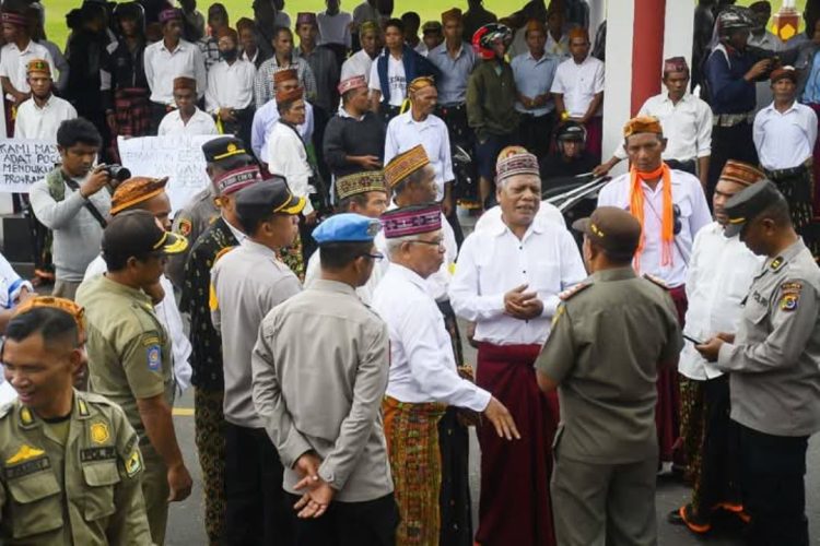 Warga Poco Leok Suarakan Dukungan untuk PLTP Ulumbu: Temui Bupati dan Gelar Aksi Damai di DPRD