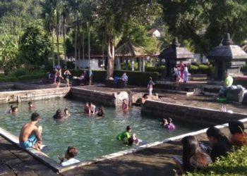 Air Panas Candi Umbul: Pemandian Suci Raja Mataram Kuno yang Kini Jadi Destinasi Wisata Populer